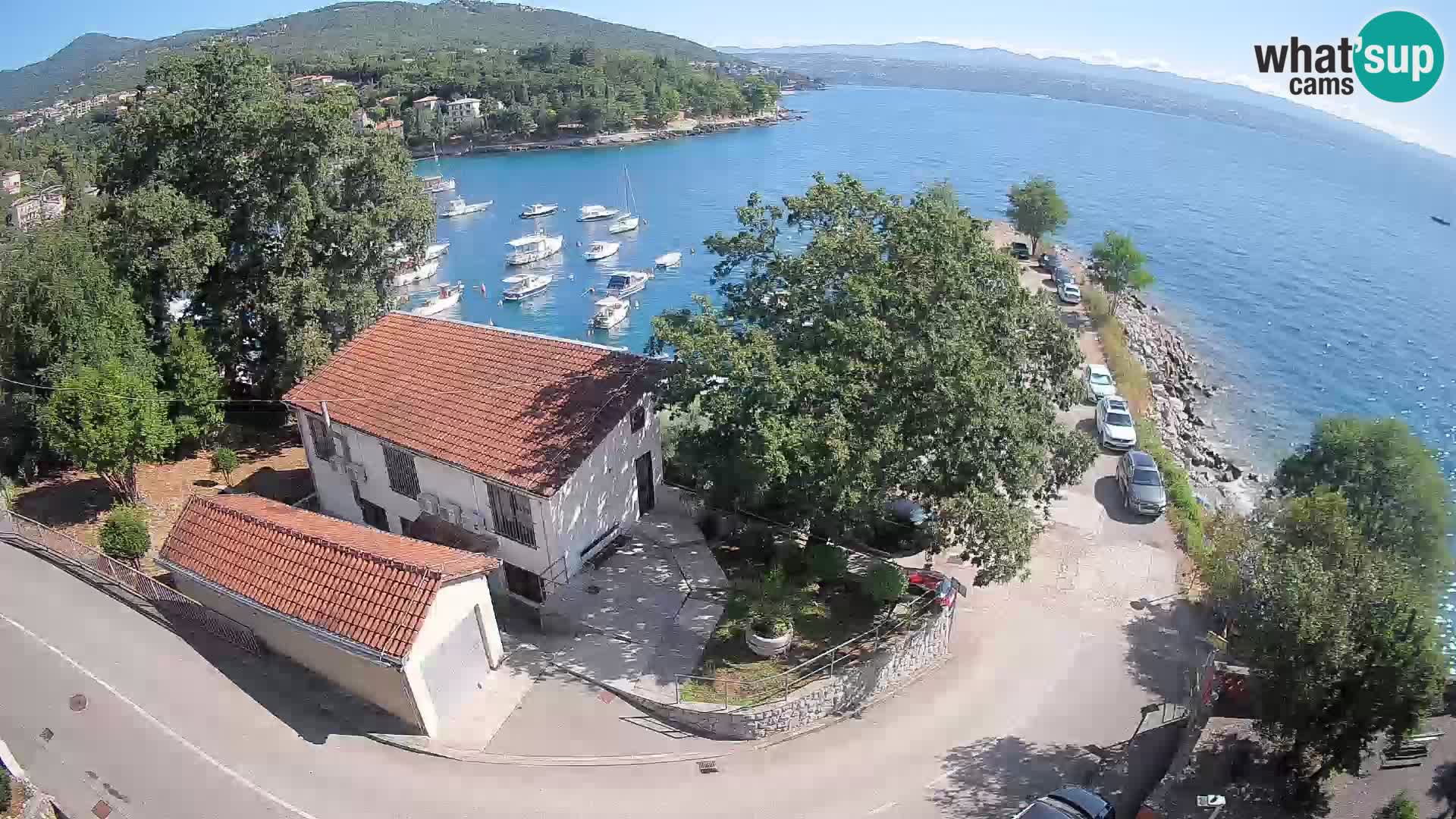 Web kamera luka Ika – Pogled uživo na luku i svjetla Opatije