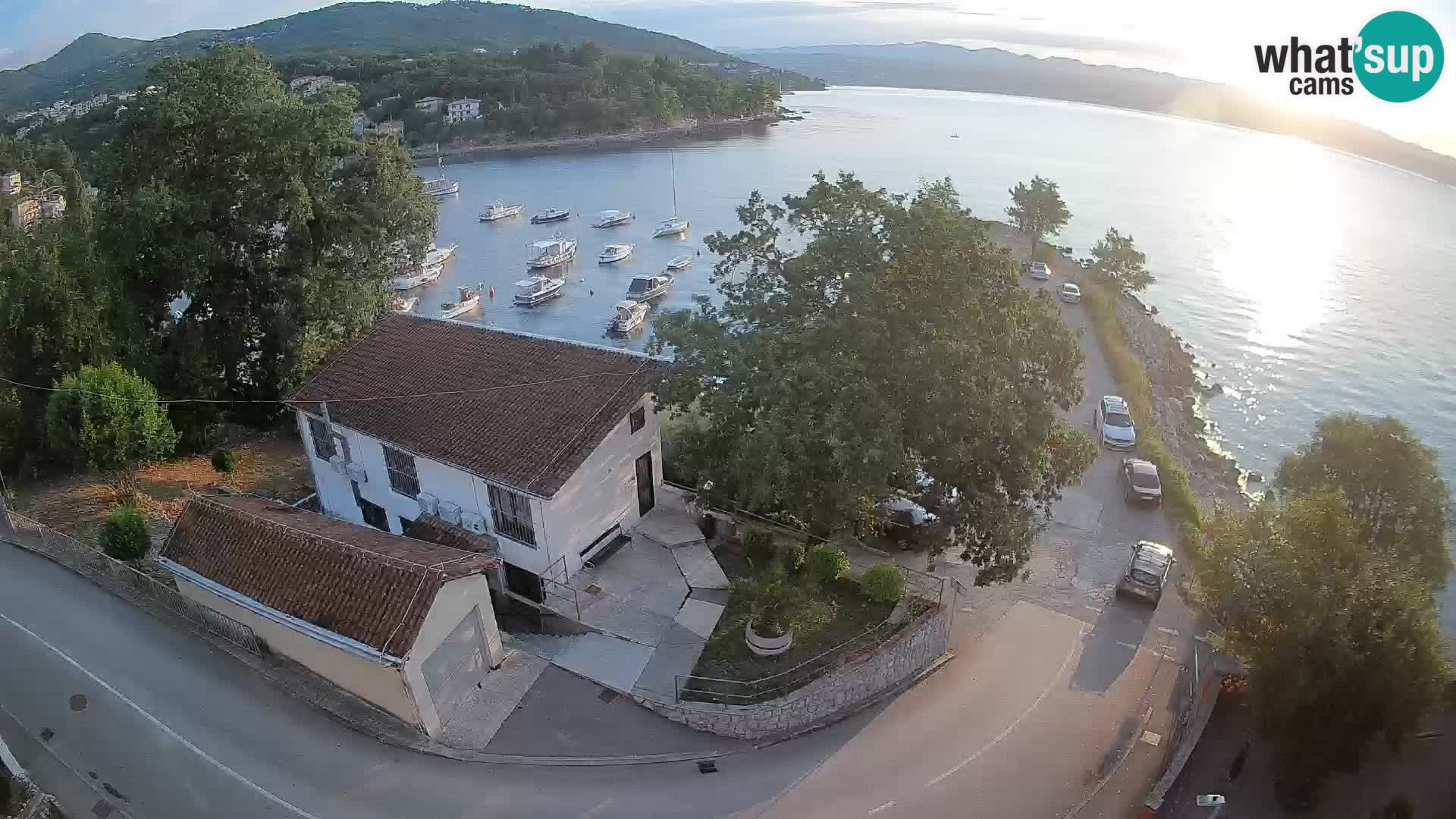 Ika Harbor Webcam – LIVE View of the Harbor and Opatija Lights