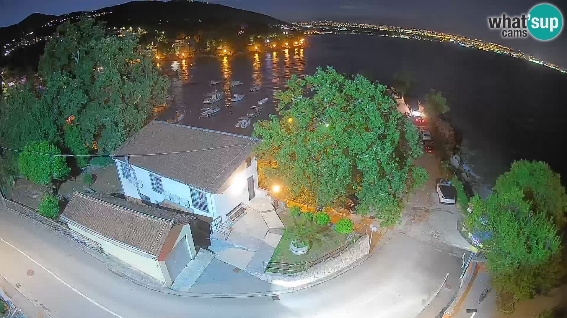 Ika Harbor Webcam – LIVE View of the Harbor and Opatija Lights