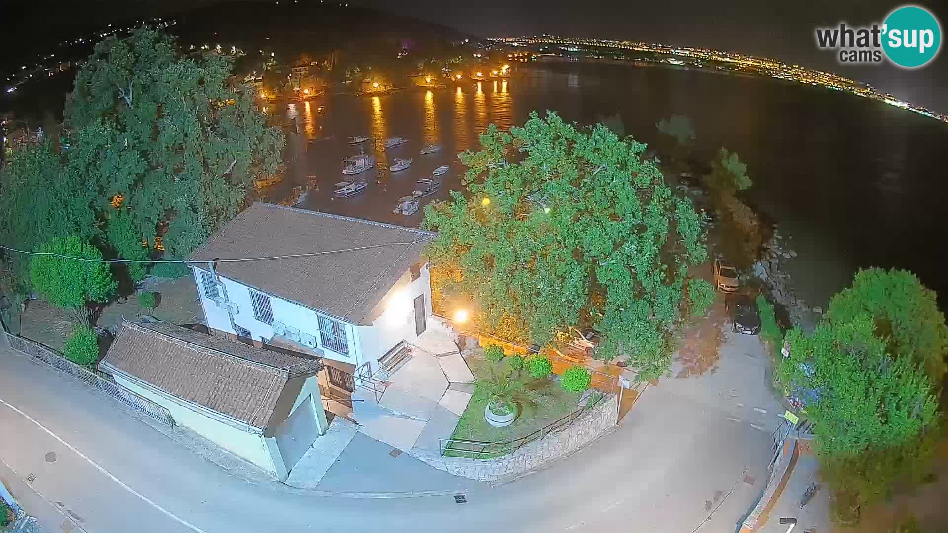 Ika Harbor Webcam – LIVE View of the Harbor and Opatija Lights