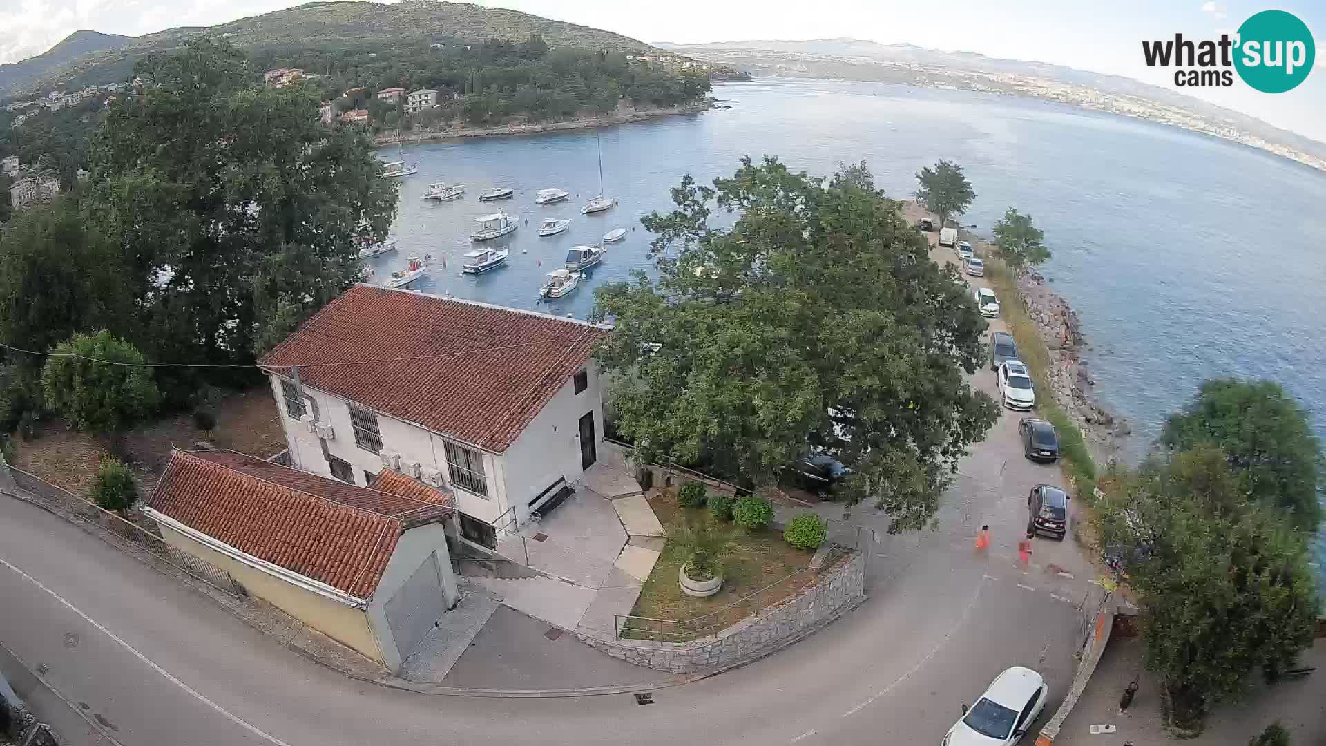 Ika Harbor Webcam – LIVE View of the Harbor and Opatija Lights