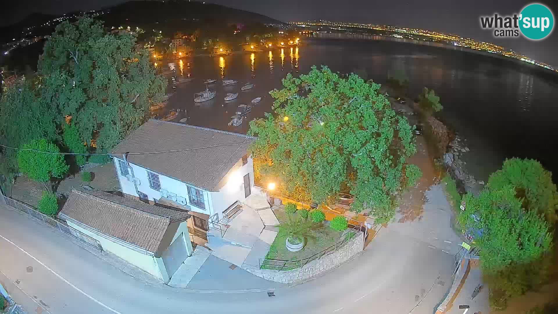 Ika Harbor Webcam – LIVE View of the Harbor and Opatija Lights