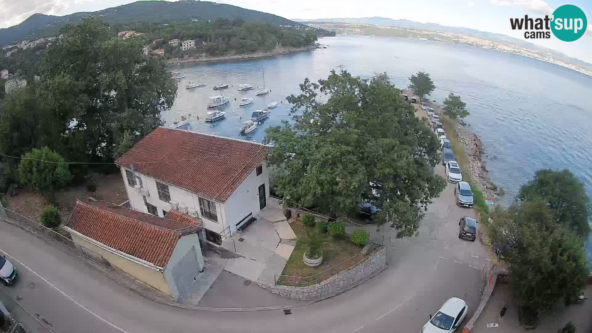 Web kamera luka Ika – Pogled uživo na luku i svjetla Opatije