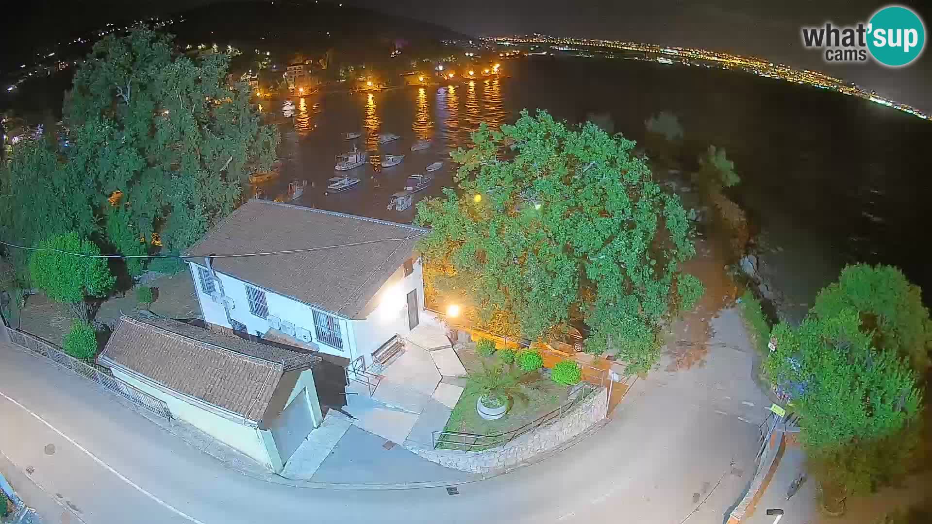 Ika Harbor Webcam – LIVE View of the Harbor and Opatija Lights