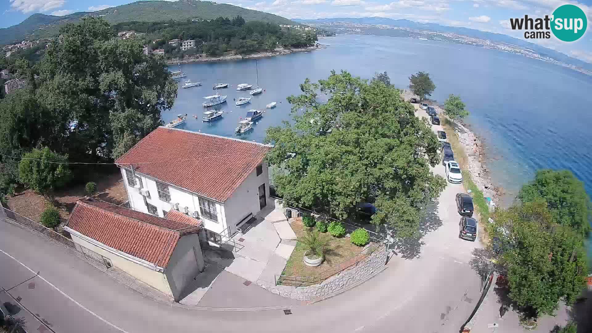 Ika Harbor Webcam – LIVE View of the Harbor and Opatija Lights
