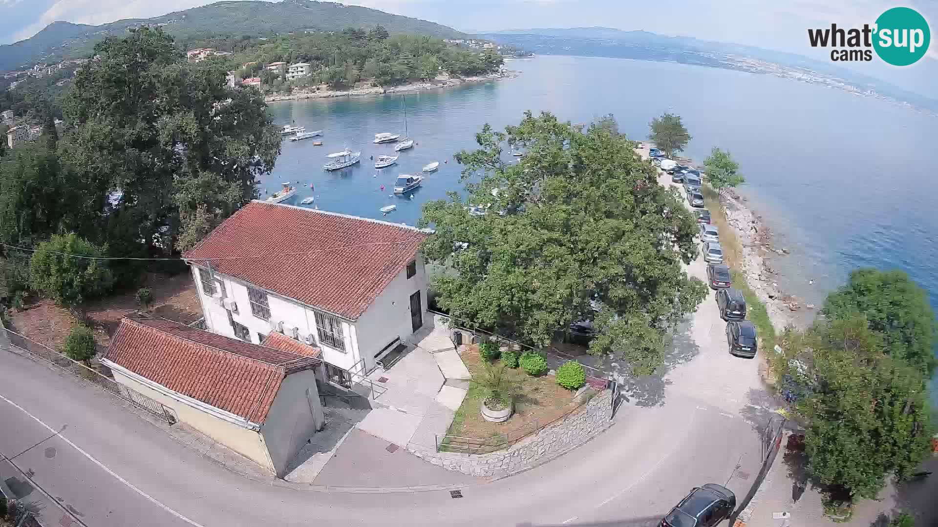Web kamera luka Ika – Pogled uživo na luku i svjetla Opatije