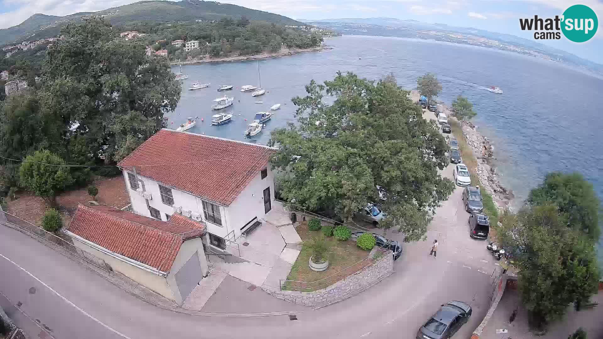 Web kamera luka Ika – Pogled uživo na luku i svjetla Opatije