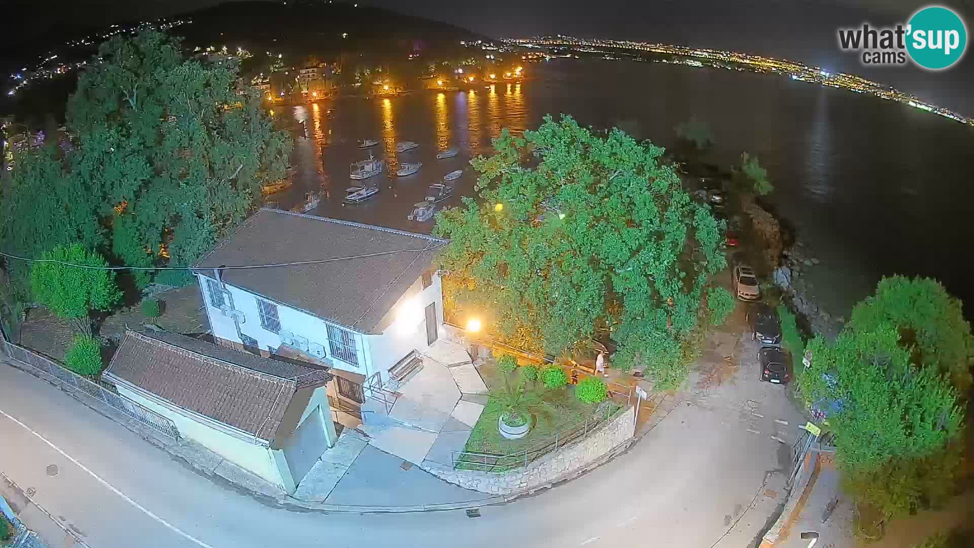 Ika Harbor Webcam – LIVE View of the Harbor and Opatija Lights