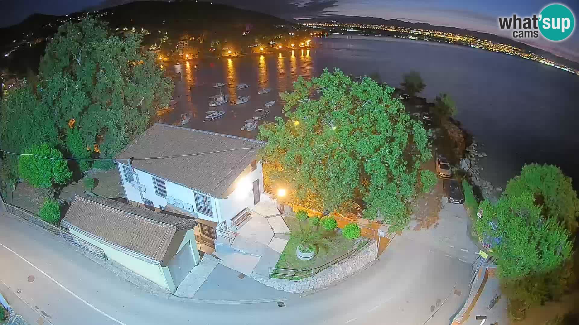Ika Harbor Webcam – LIVE View of the Harbor and Opatija Lights