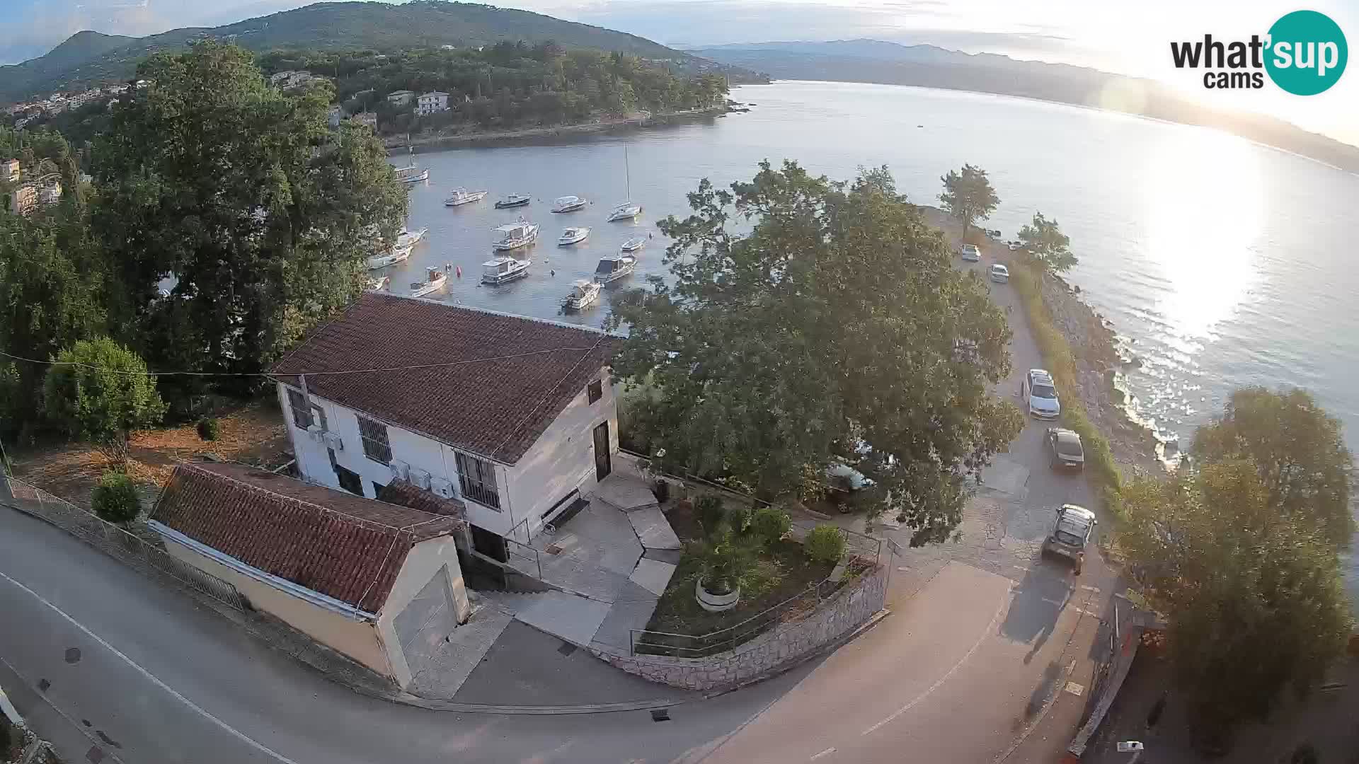 Ika Harbor Webcam – LIVE View of the Harbor and Opatija Lights