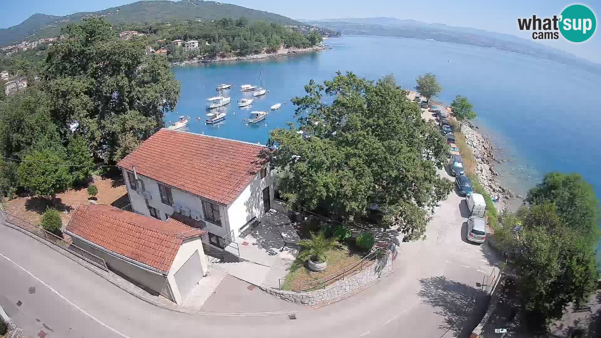 Web kamera luka Ika – Pogled uživo na luku i svjetla Opatije