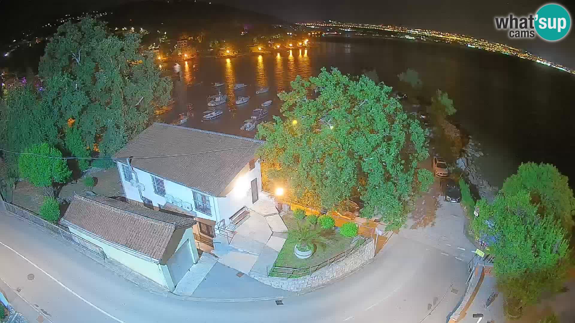 Ika Harbor Webcam – LIVE View of the Harbor and Opatija Lights