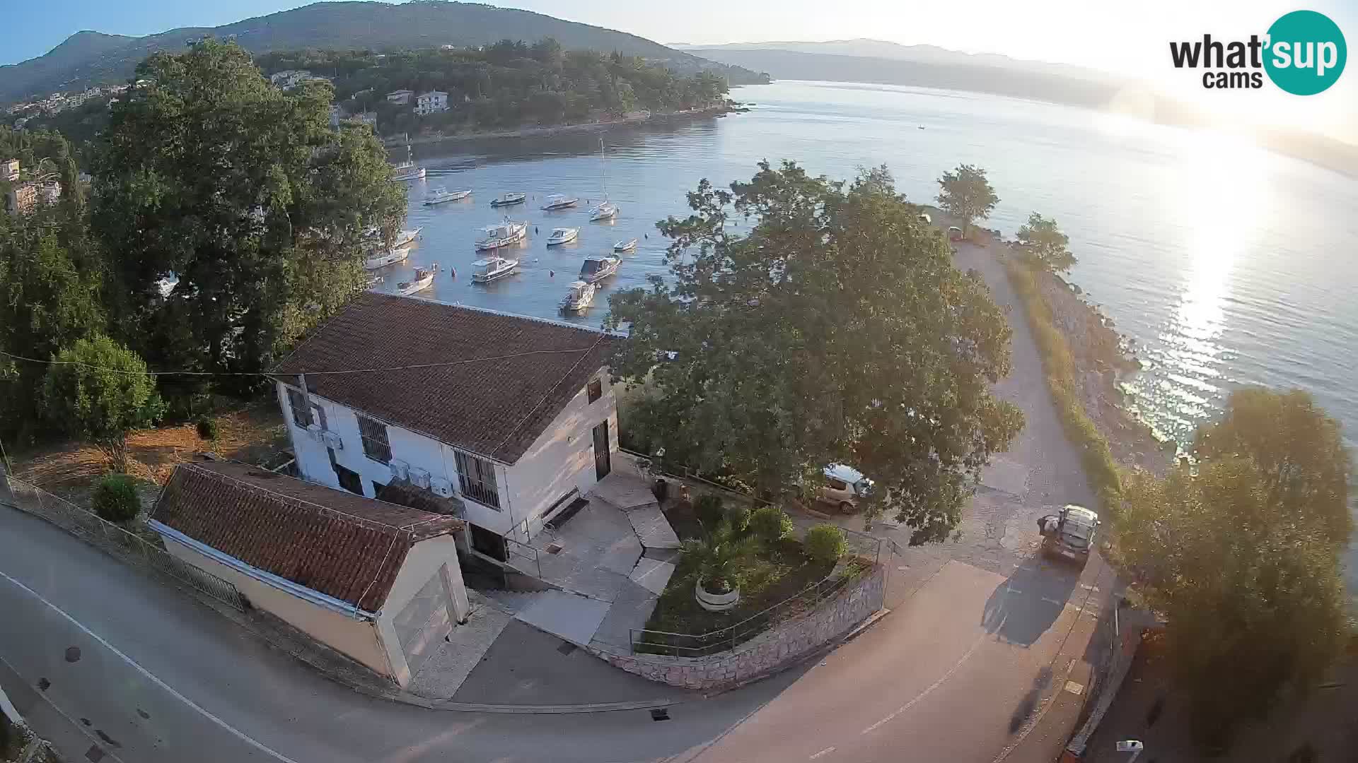 Ika Harbor Webcam – LIVE View of the Harbor and Opatija Lights