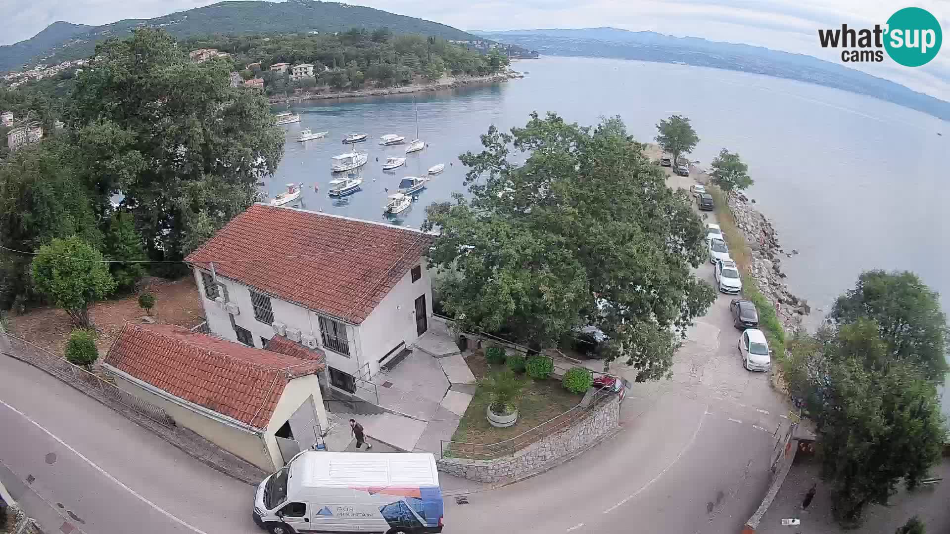 Web kamera luka Ika – Pogled uživo na luku i svjetla Opatije