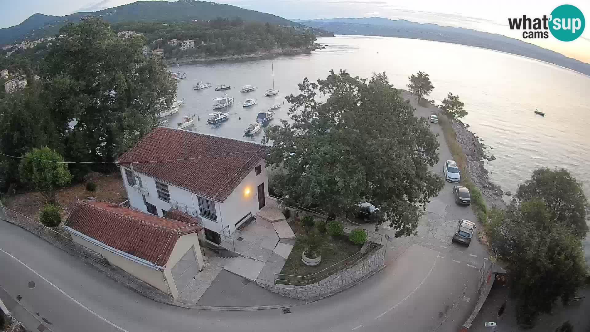 Ika Harbor Webcam – LIVE View of the Harbor and Opatija Lights