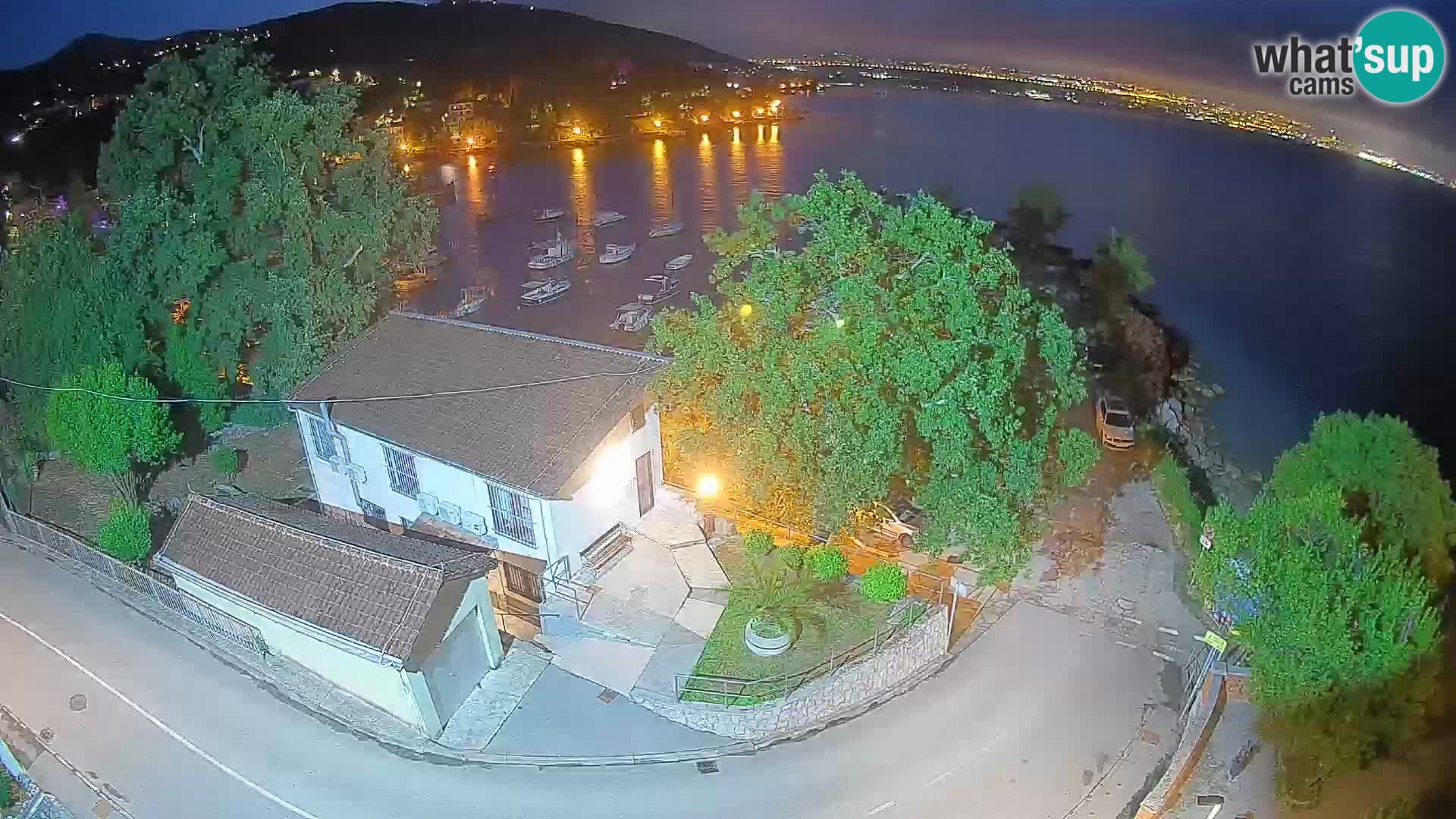 Ika Harbor Webcam – LIVE View of the Harbor and Opatija Lights