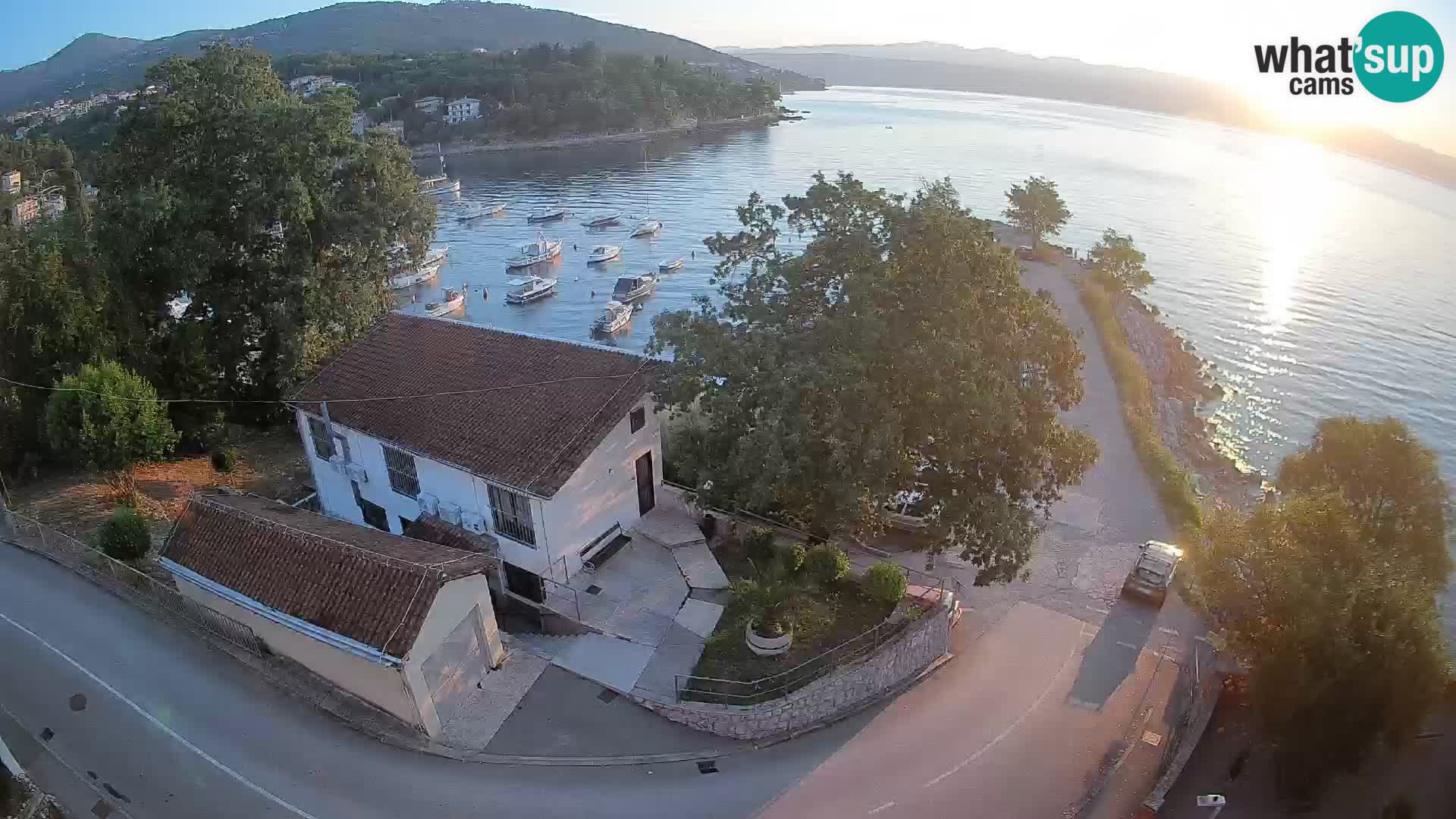 Ika Harbor Webcam – LIVE View of the Harbor and Opatija Lights