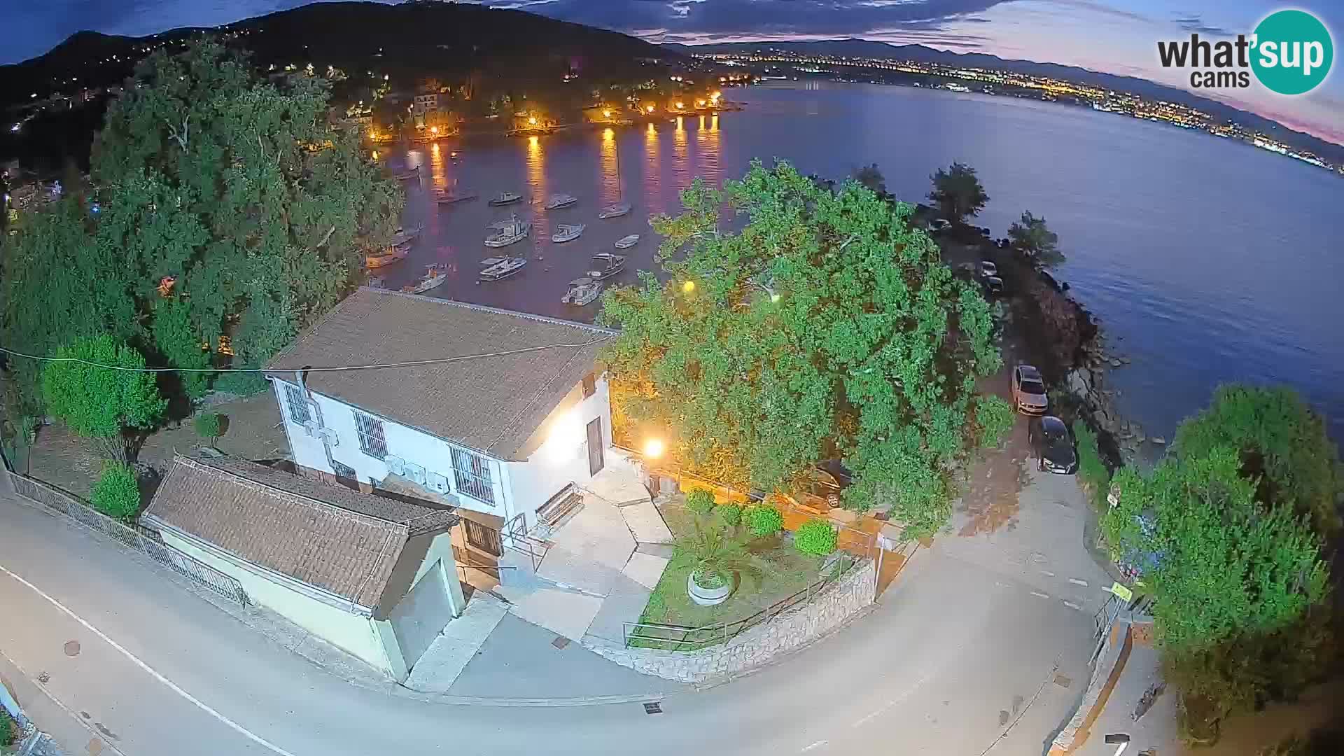 Ika Harbor Webcam – LIVE View of the Harbor and Opatija Lights
