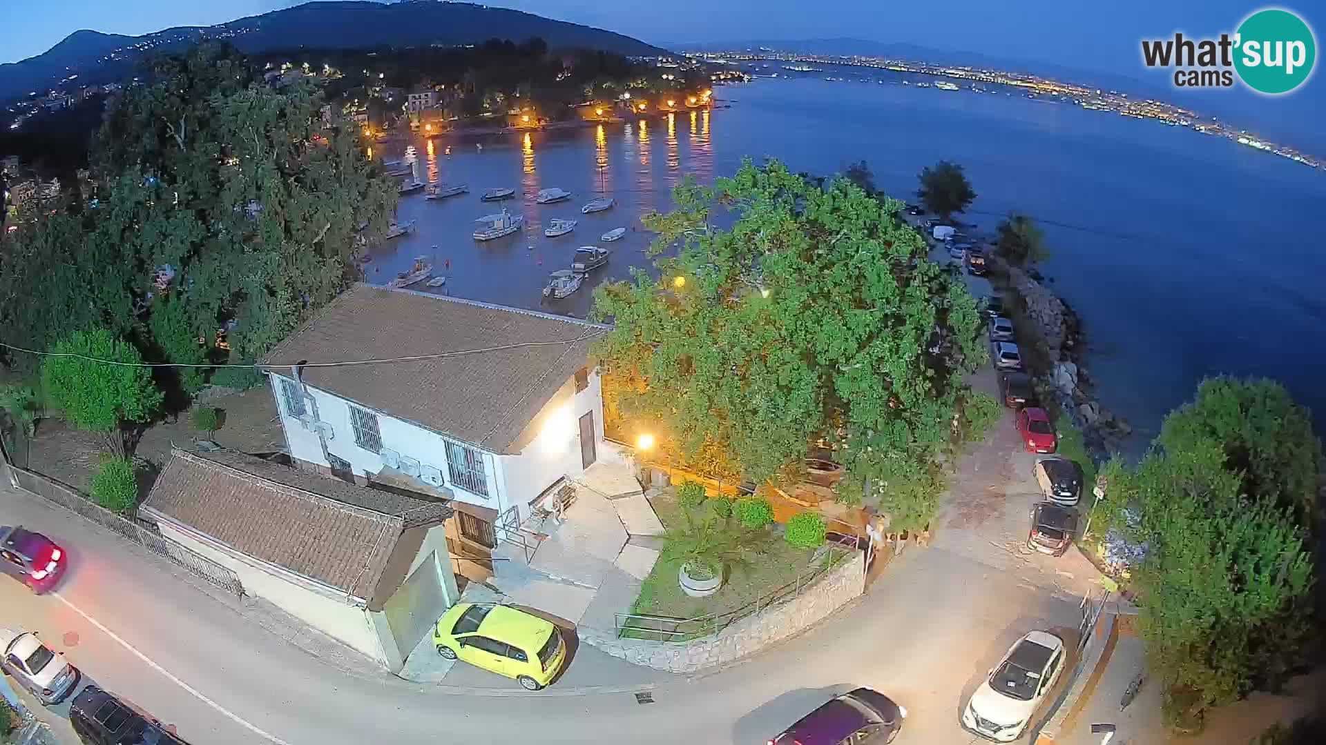 Ika Harbor Webcam – LIVE View of the Harbor and Opatija Lights
