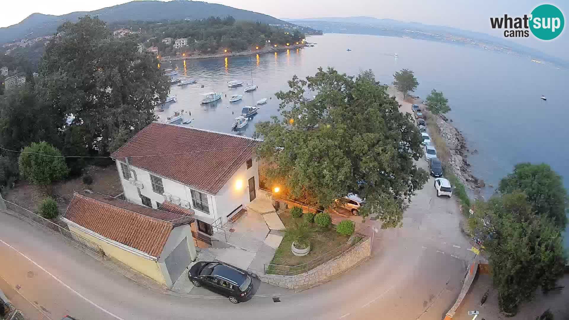 Ika Harbor Webcam – LIVE View of the Harbor and Opatija Lights