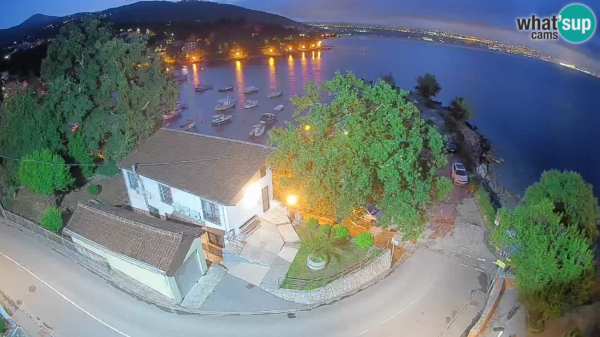 Ika Harbor Webcam – LIVE View of the Harbor and Opatija Lights