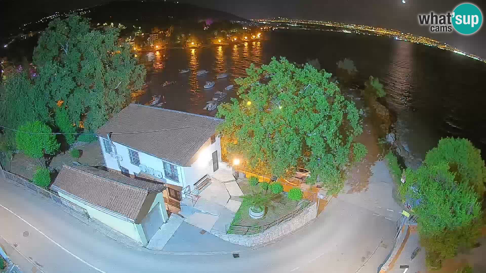Ika Harbor Webcam – LIVE View of the Harbor and Opatija Lights