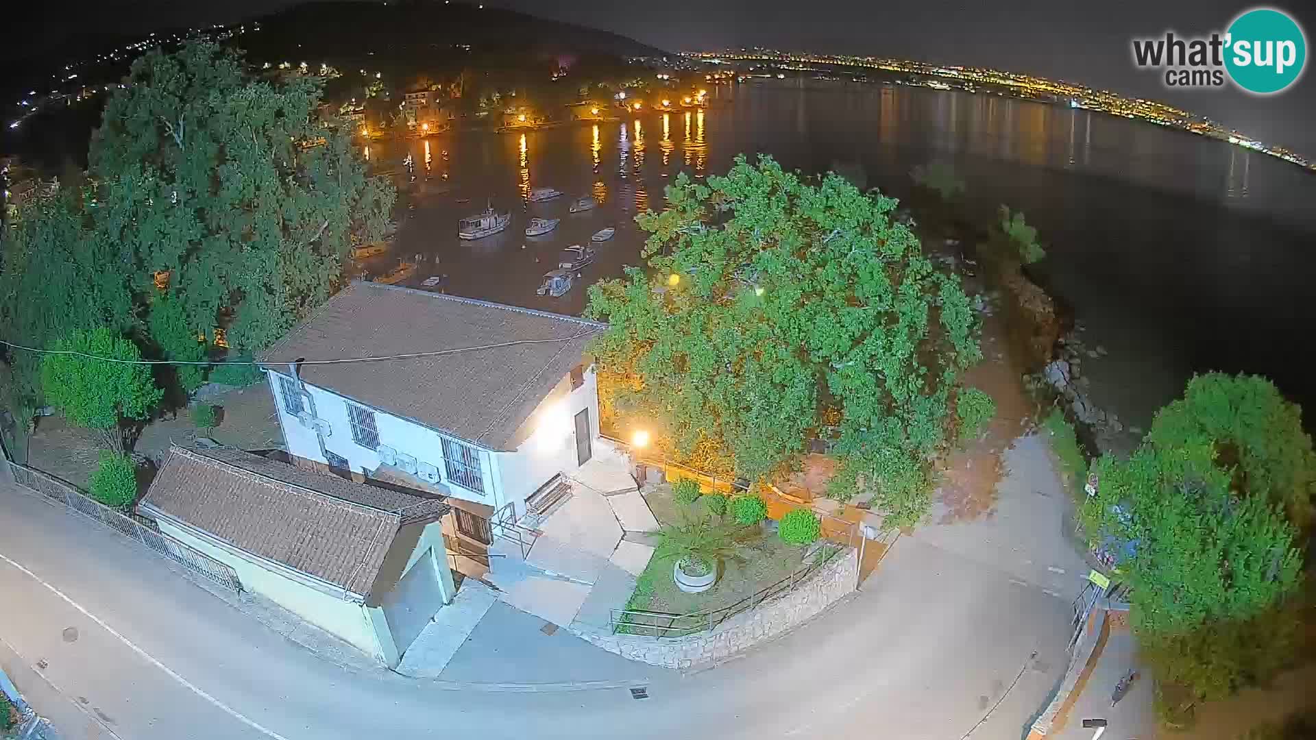 Ika Harbor Webcam – LIVE View of the Harbor and Opatija Lights