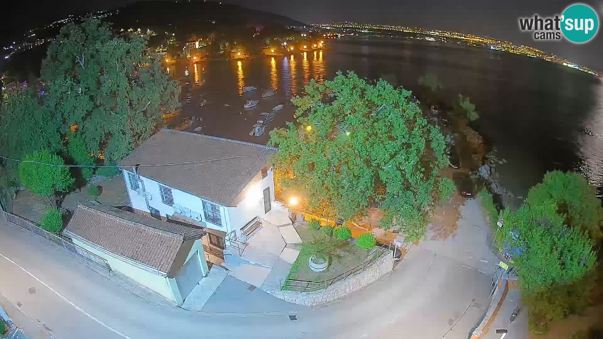 Ika Harbor Webcam – LIVE View of the Harbor and Opatija Lights