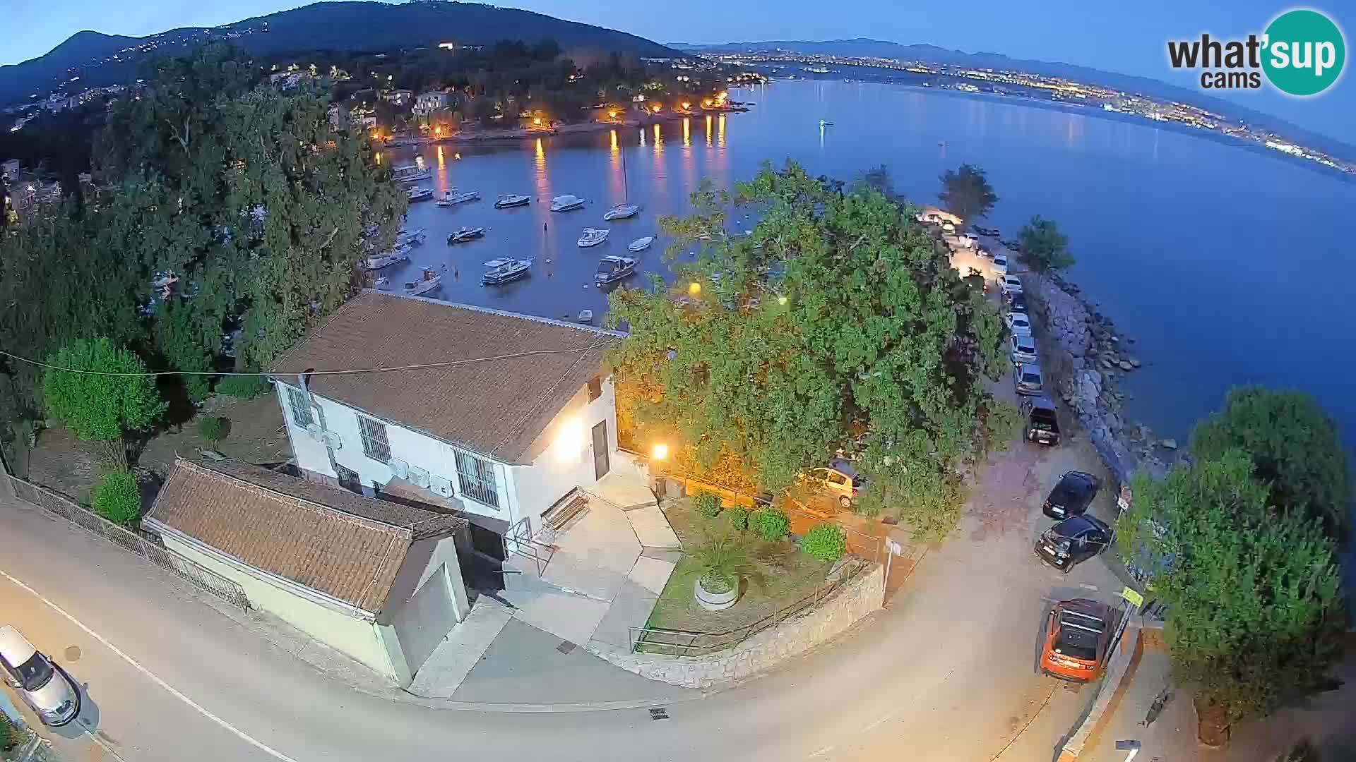 Ika Harbor Webcam – LIVE View of the Harbor and Opatija Lights