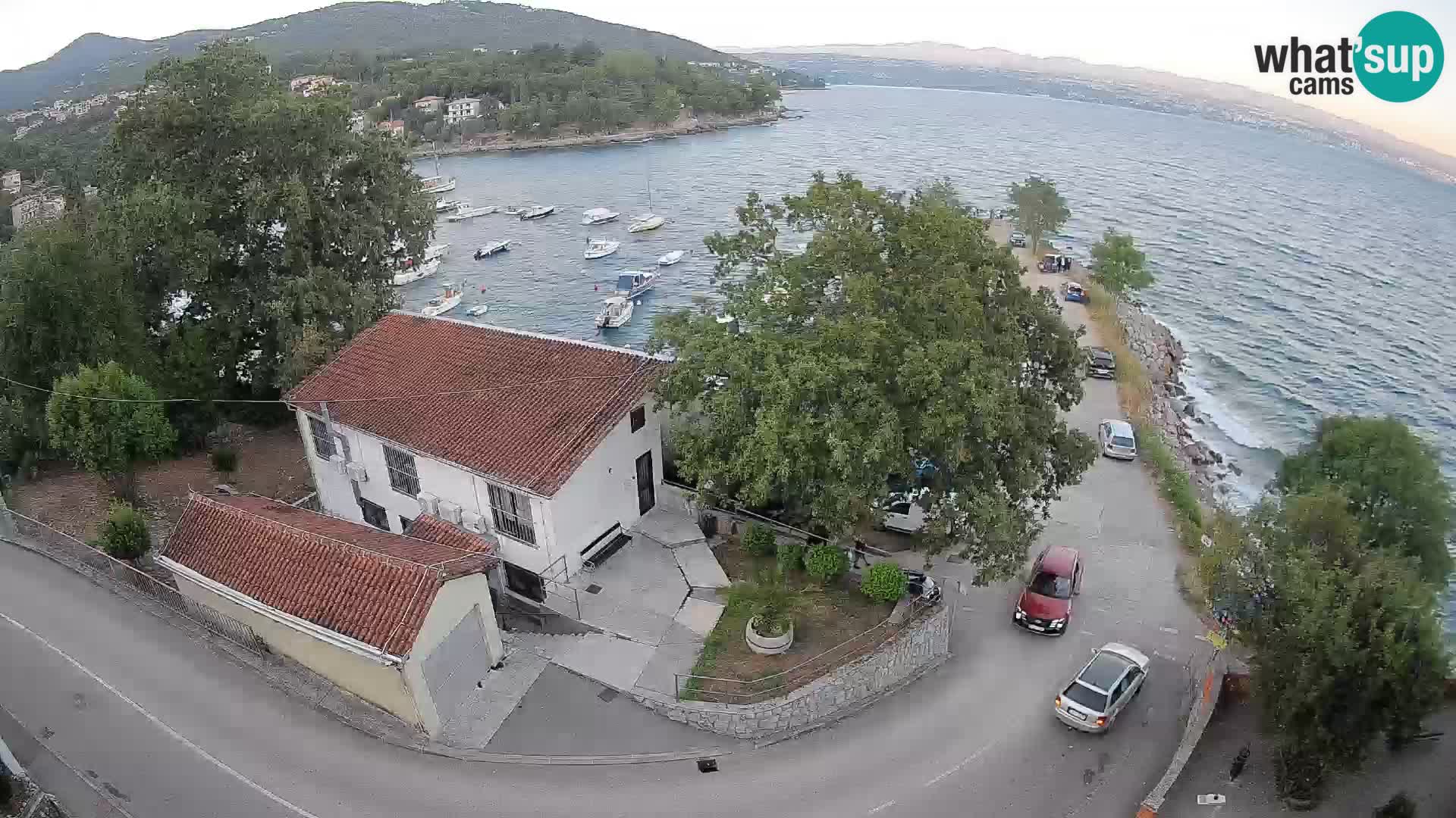 Ika Harbor Webcam – LIVE View of the Harbor and Opatija Lights