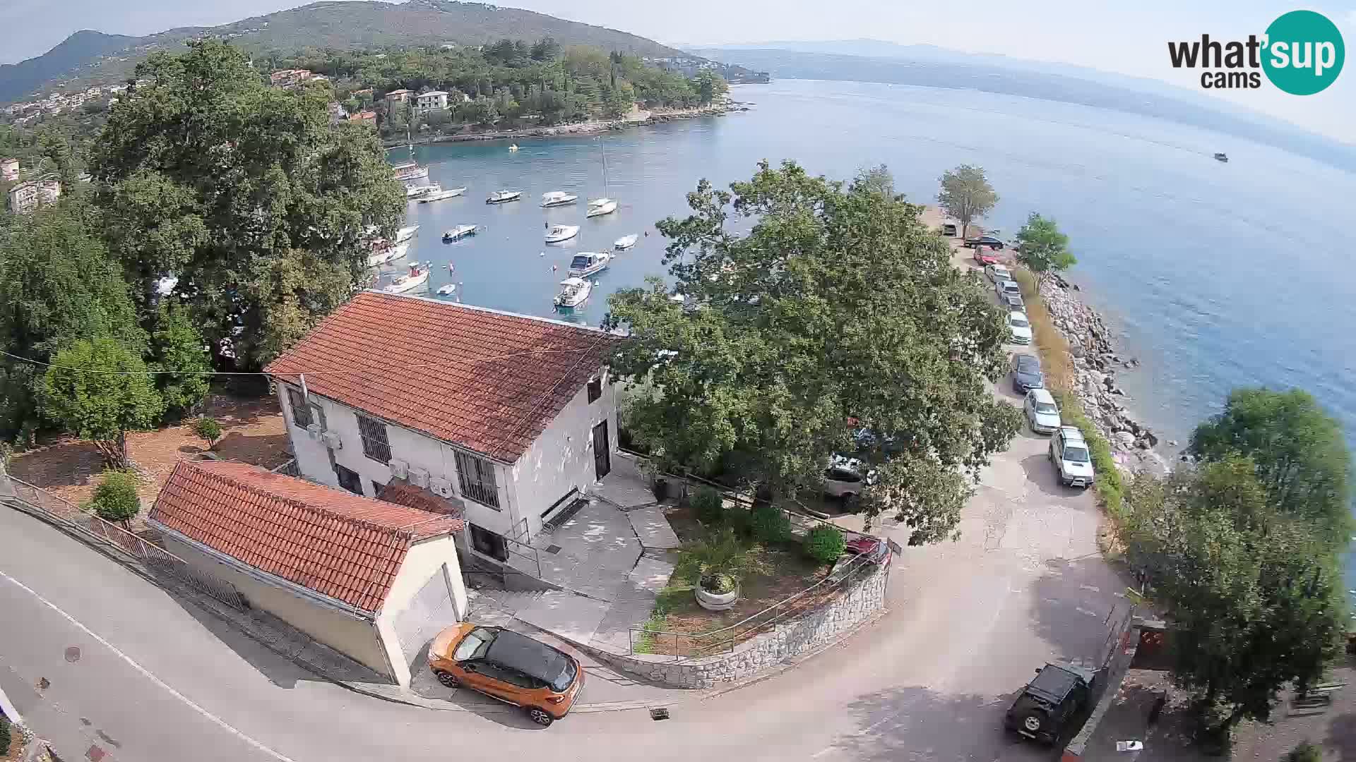 Web kamera luka Ika – Pogled uživo na luku i svjetla Opatije
