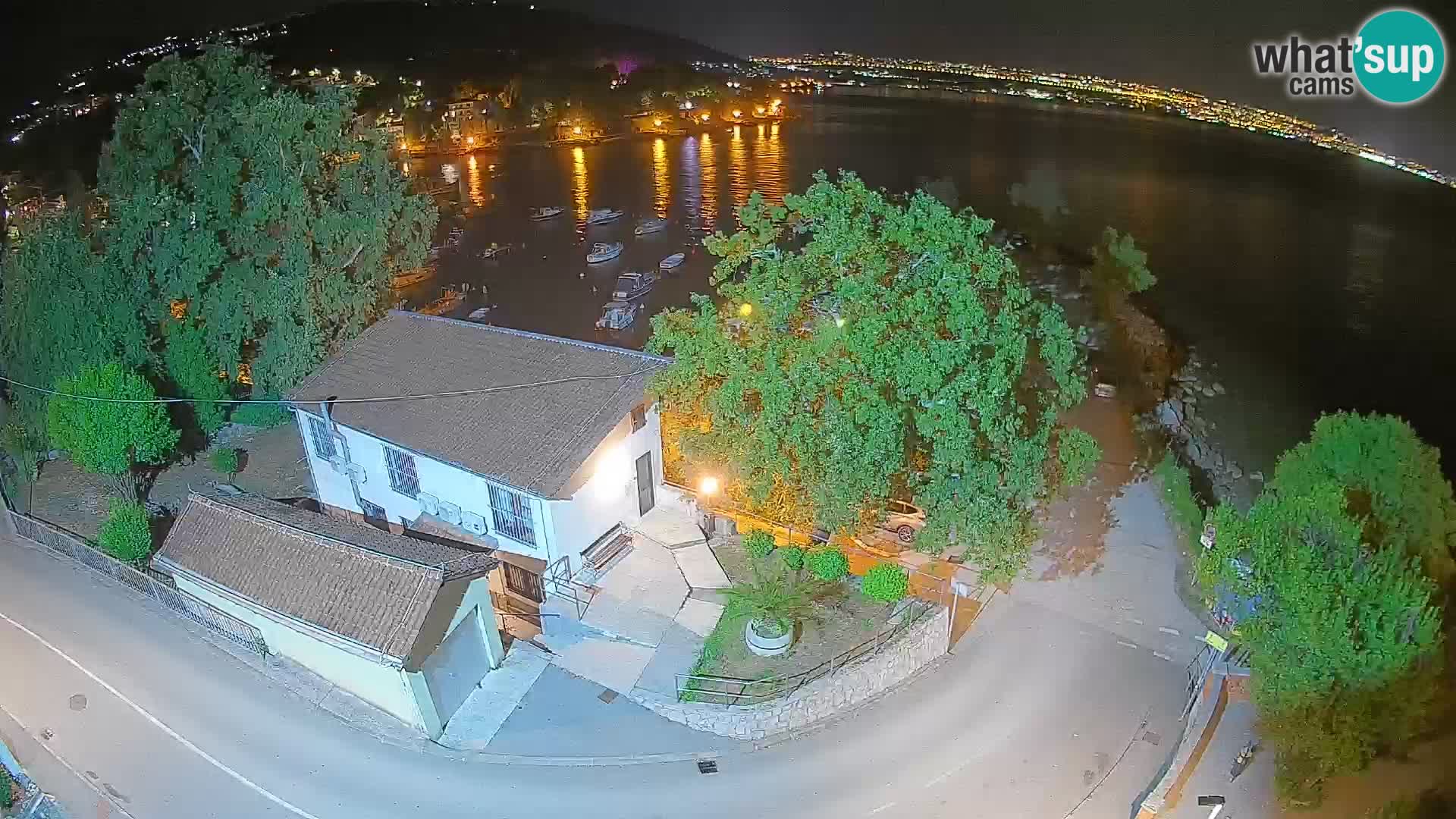 Ika Harbor Webcam – LIVE View of the Harbor and Opatija Lights