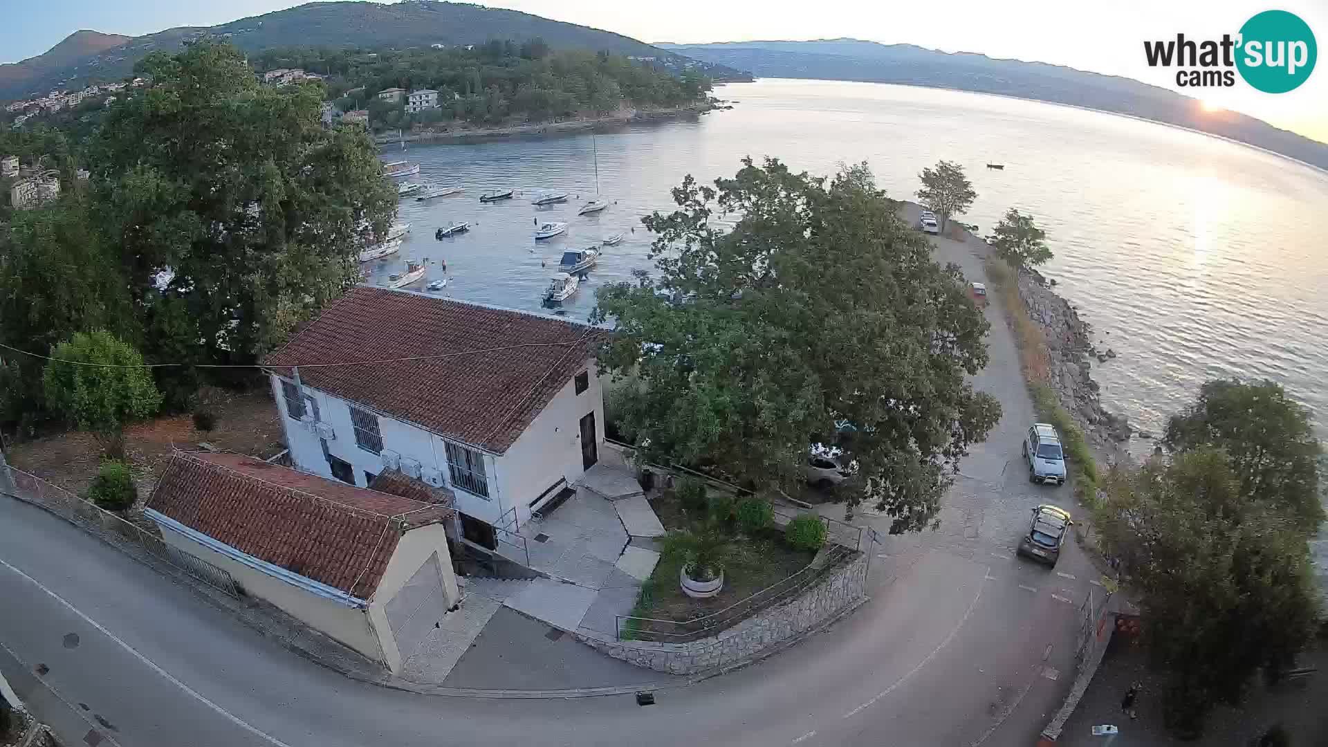 Ika Harbor Webcam – LIVE View of the Harbor and Opatija Lights