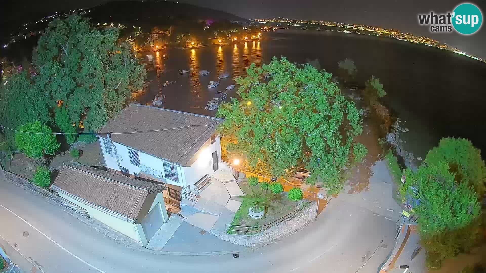 Ika Harbor Webcam – LIVE View of the Harbor and Opatija Lights