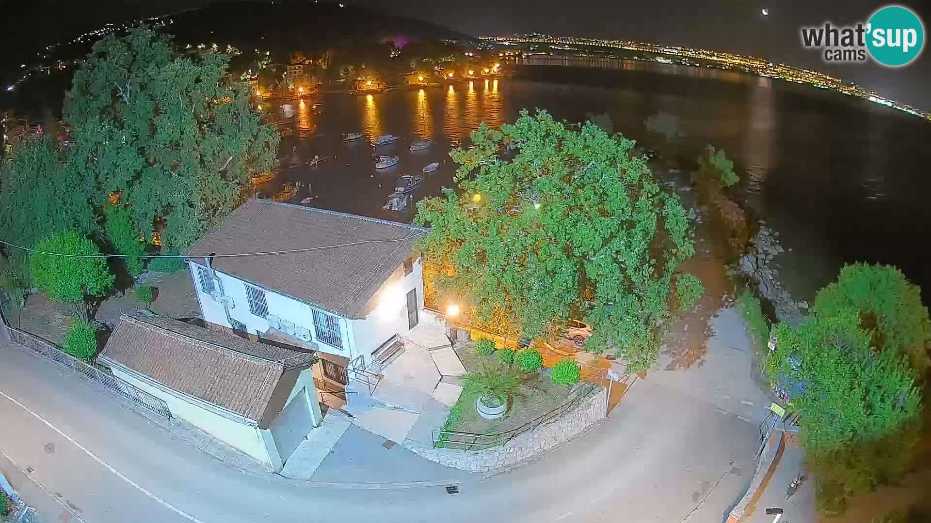 Ika Harbor Webcam – LIVE View of the Harbor and Opatija Lights