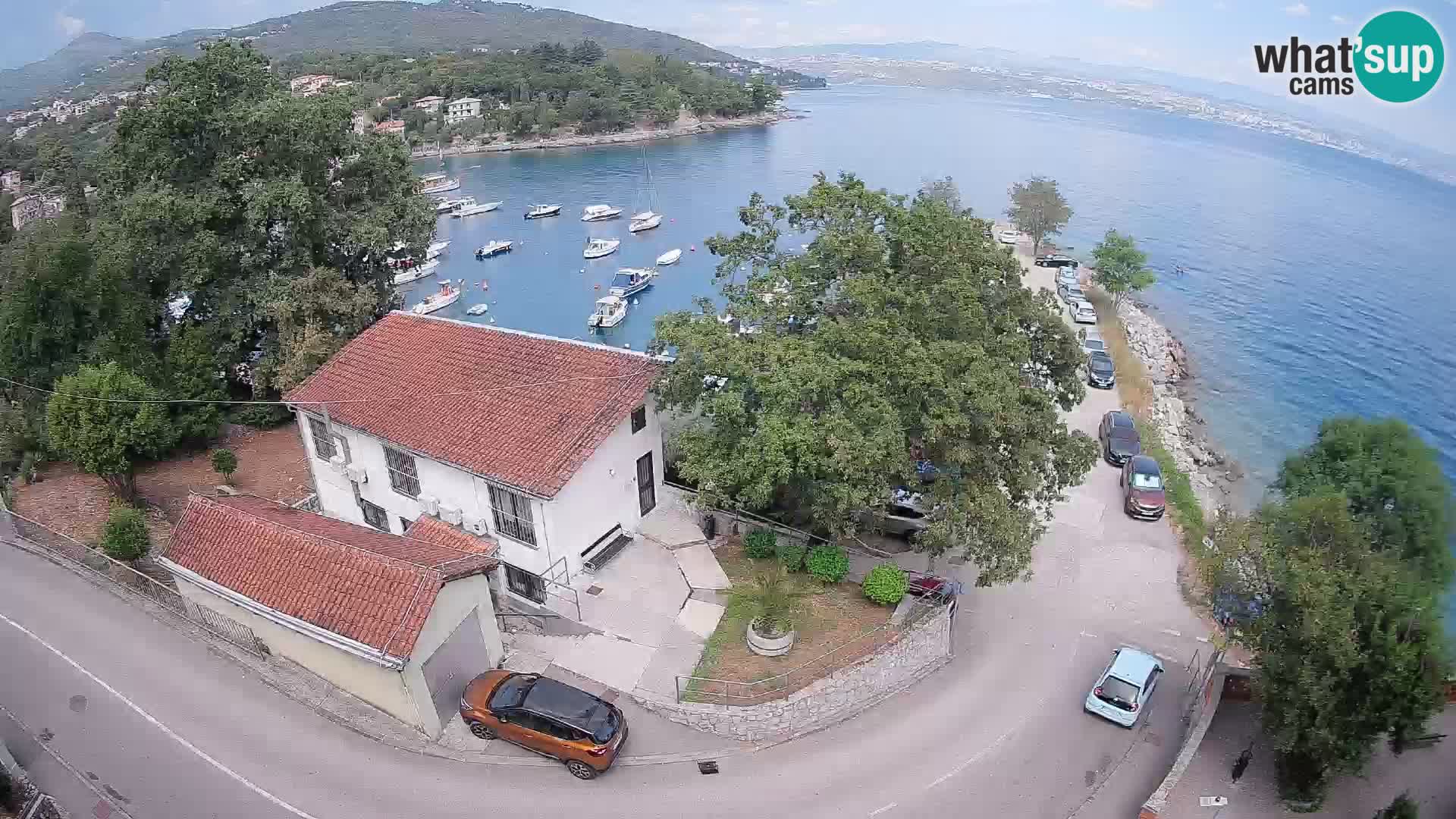 Ika Harbor Webcam – LIVE View of the Harbor and Opatija Lights