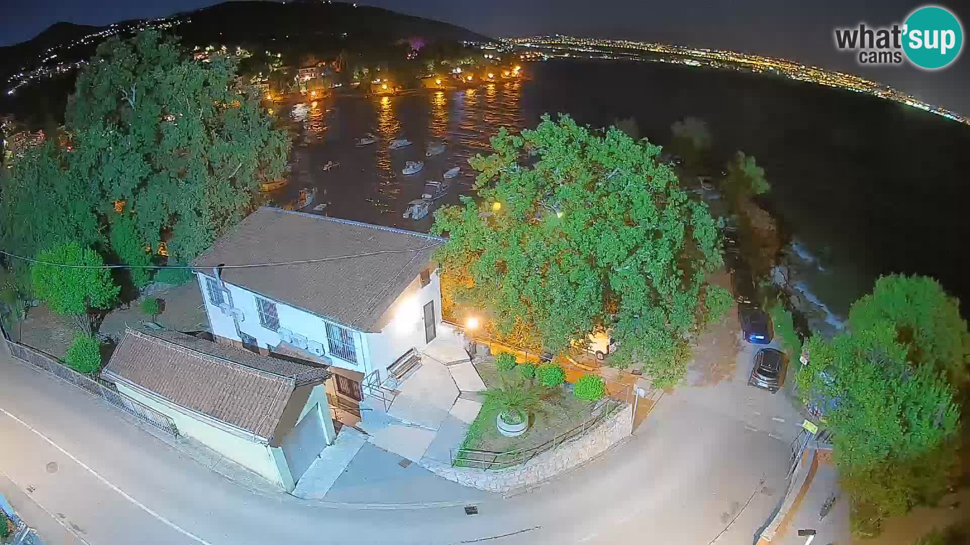 Ika Harbor Webcam – LIVE View of the Harbor and Opatija Lights