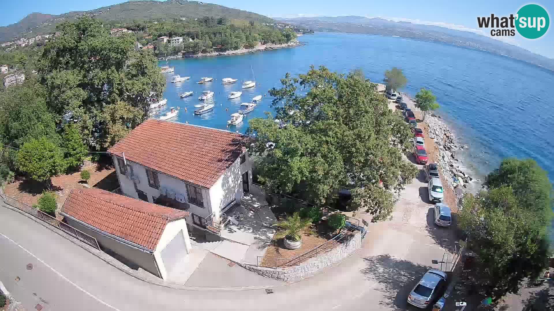 Web kamera luka Ika – Pogled uživo na luku i svjetla Opatije