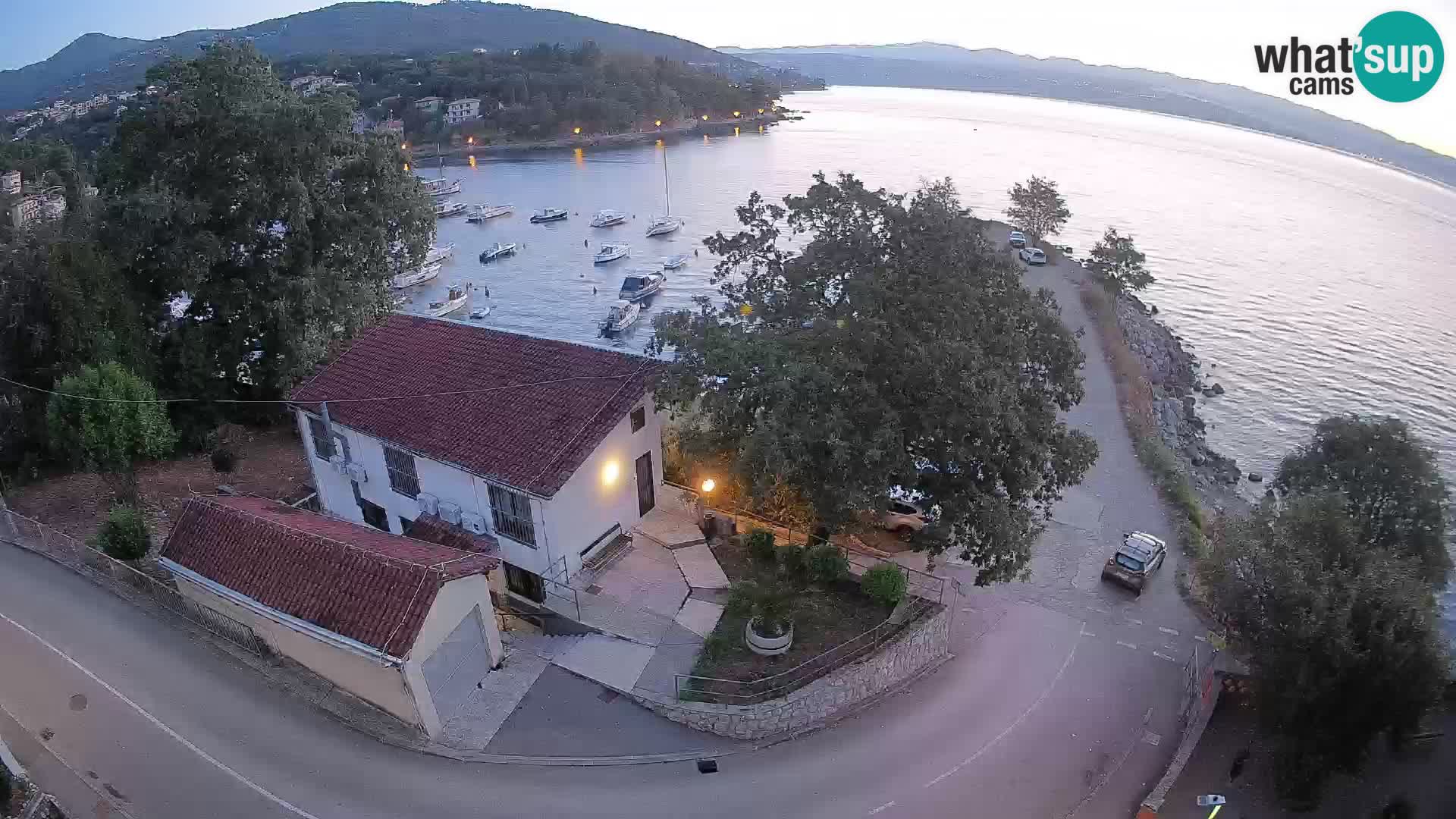 Ika Harbor Webcam – LIVE View of the Harbor and Opatija Lights