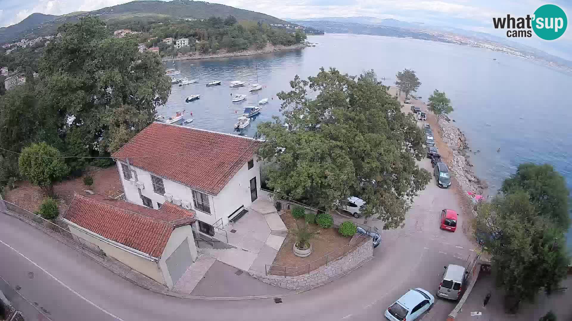 Ika Harbor Webcam – LIVE View of the Harbor and Opatija Lights