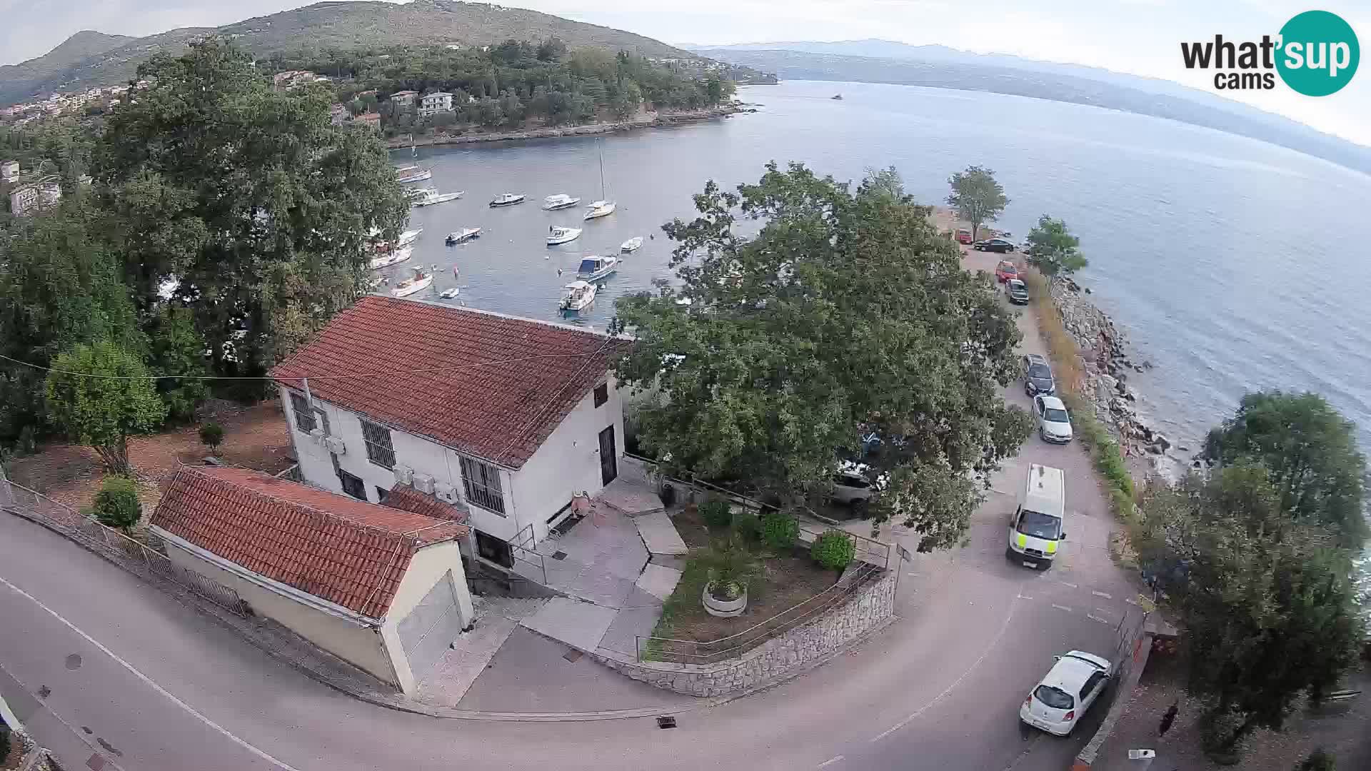 Web kamera luka Ika – Pogled uživo na luku i svjetla Opatije