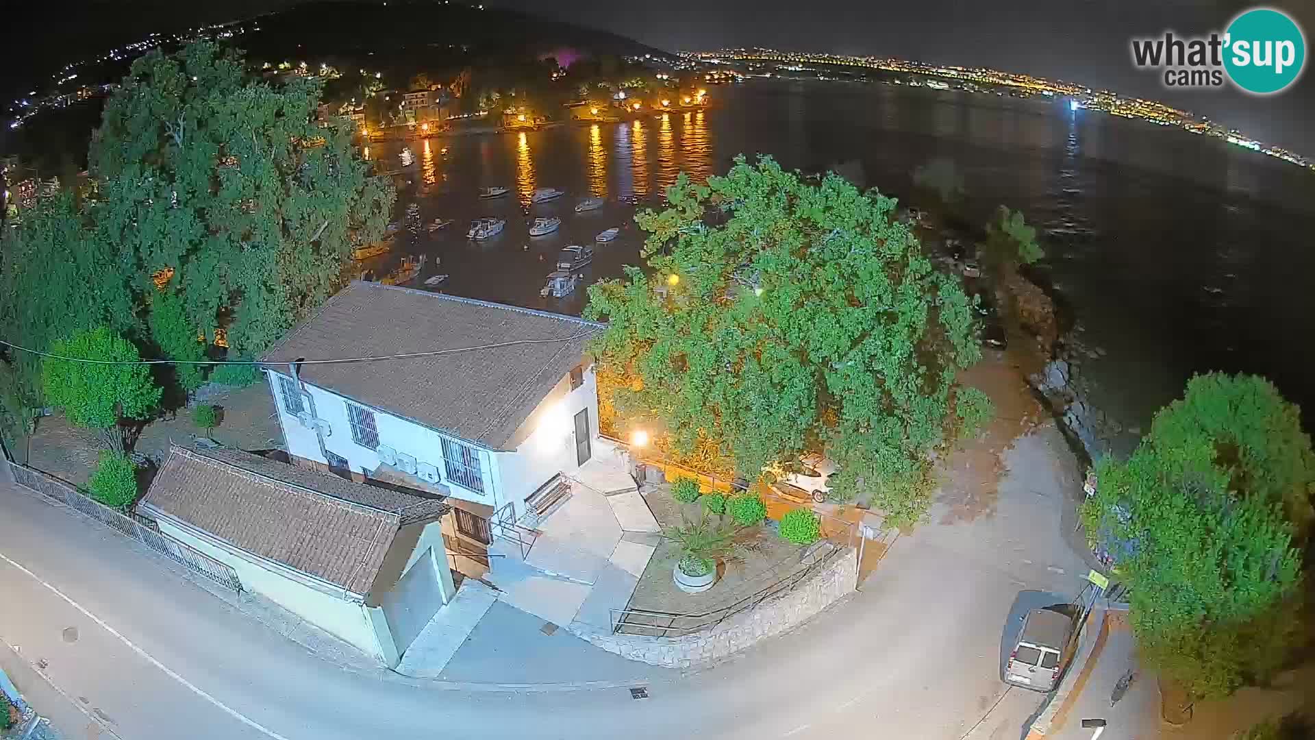Ika Harbor Webcam – LIVE View of the Harbor and Opatija Lights