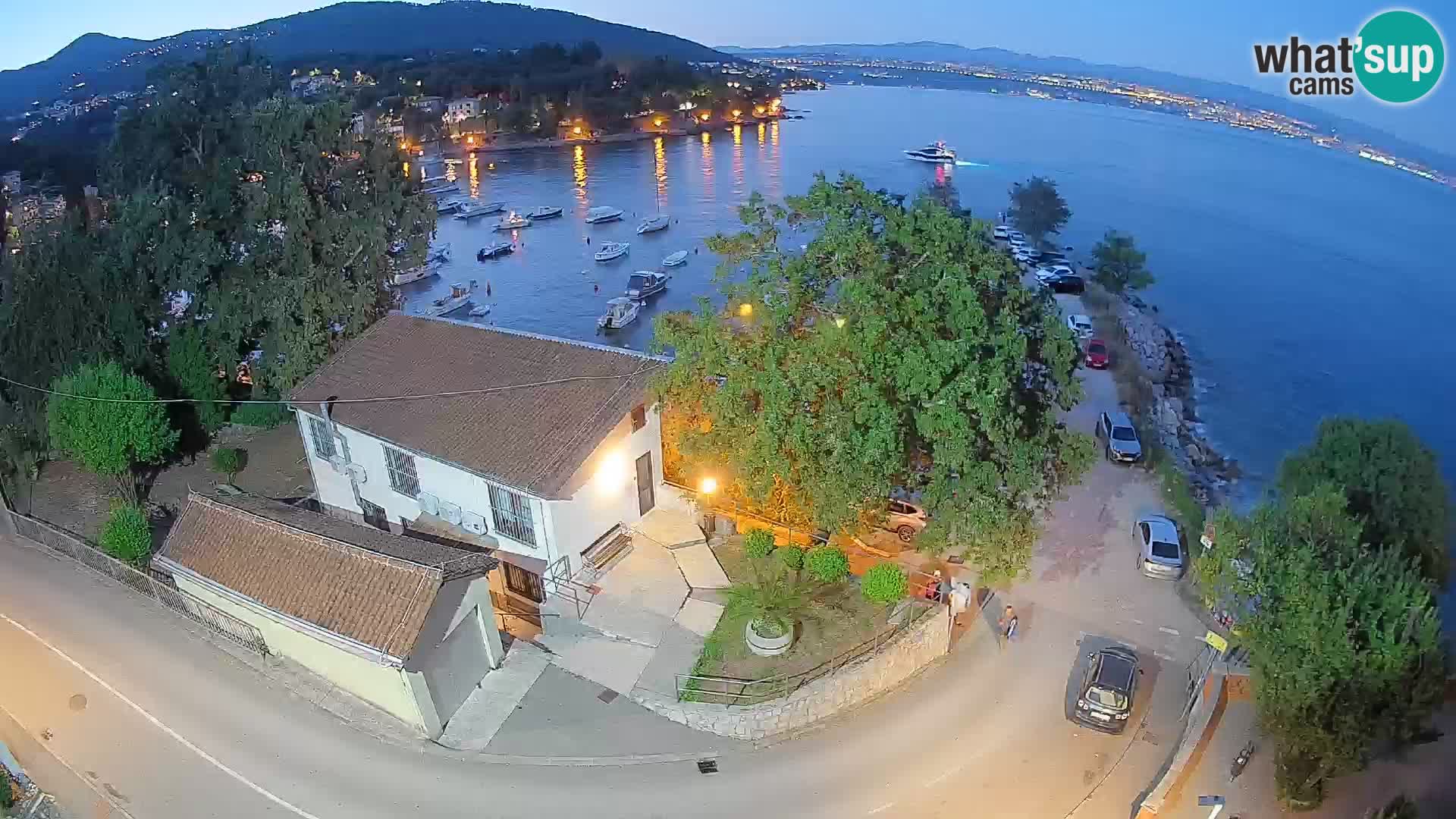 Ika Harbor Webcam – LIVE View of the Harbor and Opatija Lights