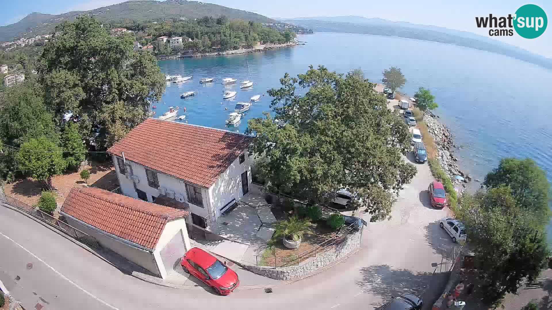 Web kamera luka Ika – Pogled uživo na luku i svjetla Opatije