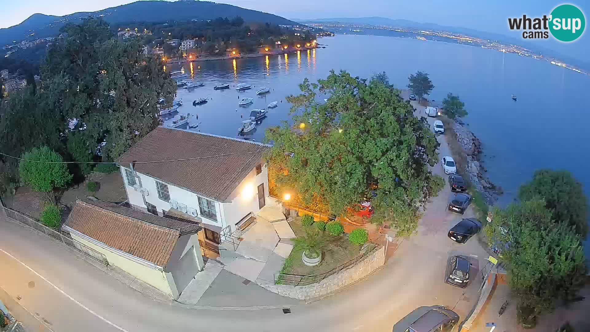 Ika Harbor Webcam – LIVE View of the Harbor and Opatija Lights