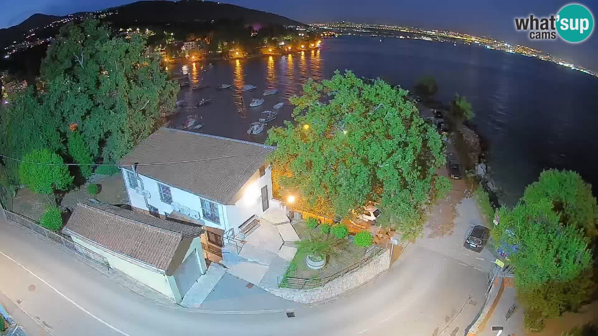 Ika Harbor Webcam – LIVE View of the Harbor and Opatija Lights