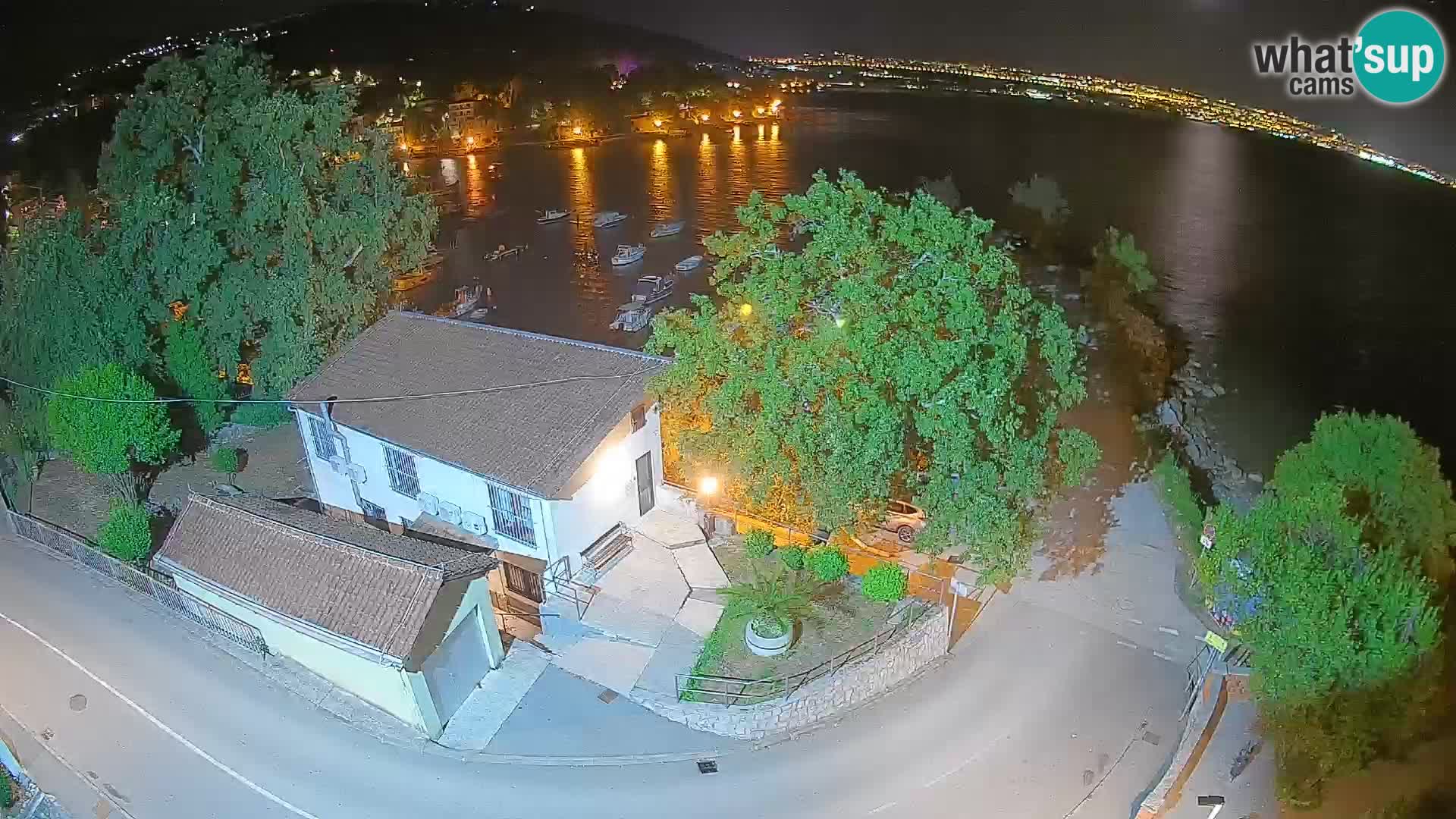 Ika Harbor Webcam – LIVE View of the Harbor and Opatija Lights
