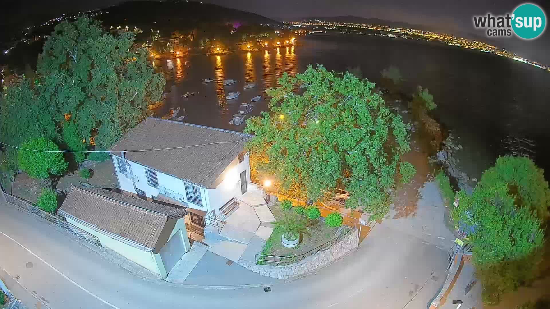 Ika Harbor Webcam – LIVE View of the Harbor and Opatija Lights