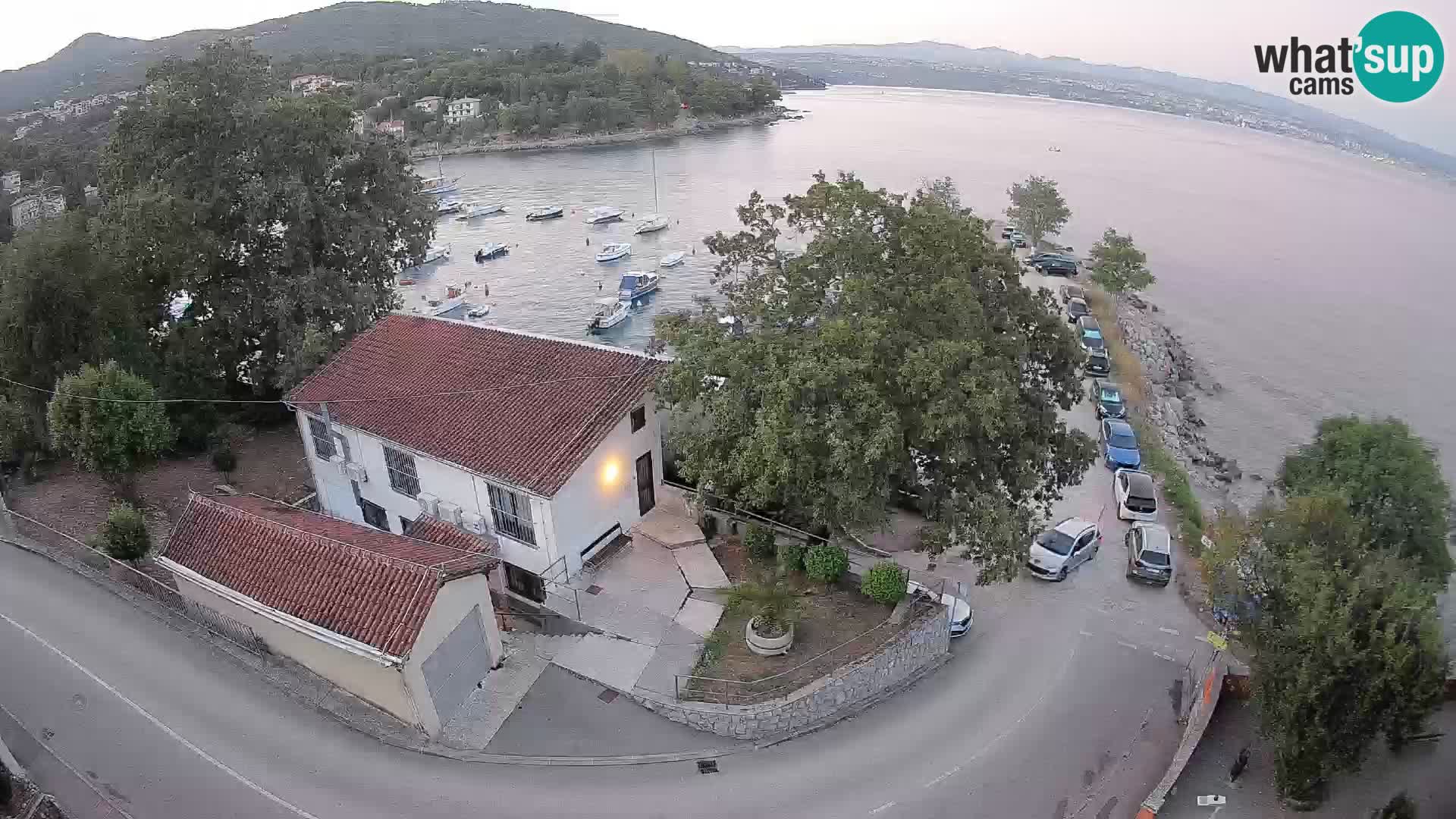 Ika Harbor Webcam – LIVE View of the Harbor and Opatija Lights