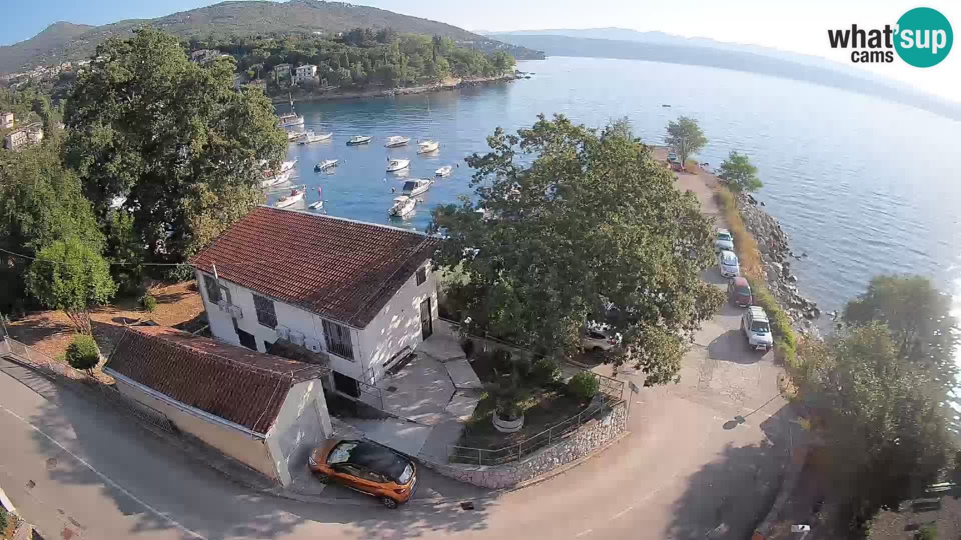 Web kamera luka Ika – Pogled uživo na luku i svjetla Opatije